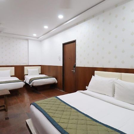 Hotel Center Point Solapur Exterior foto