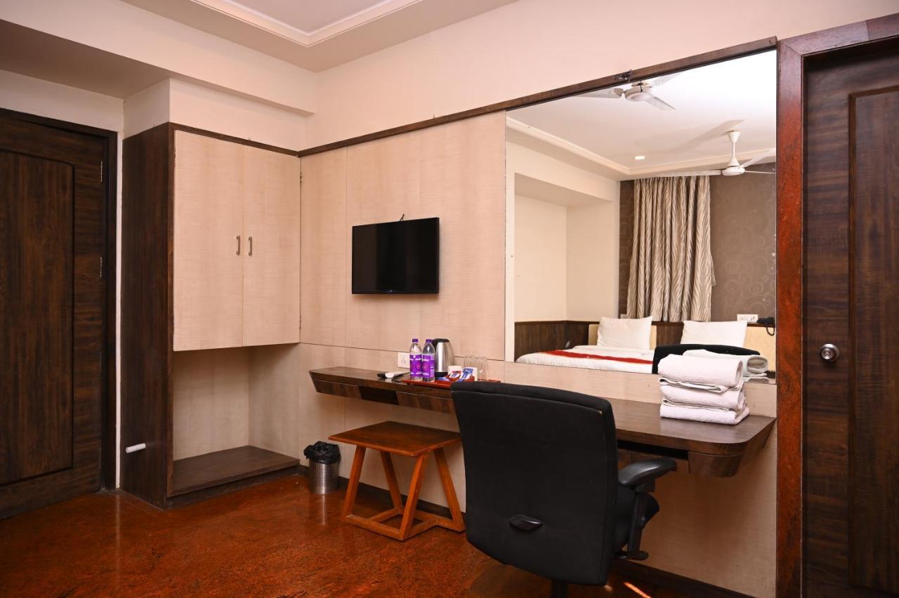 Hotel Center Point Solapur Exterior foto