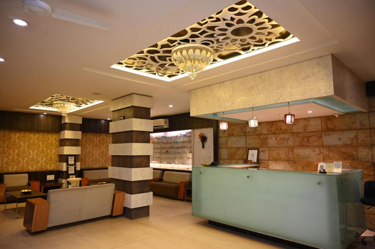 Hotel Center Point Solapur Exterior foto